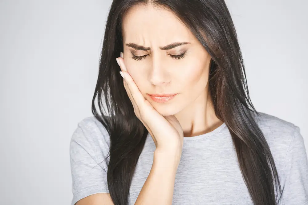 Patient with toothache needing emergency care in Fairfield CA